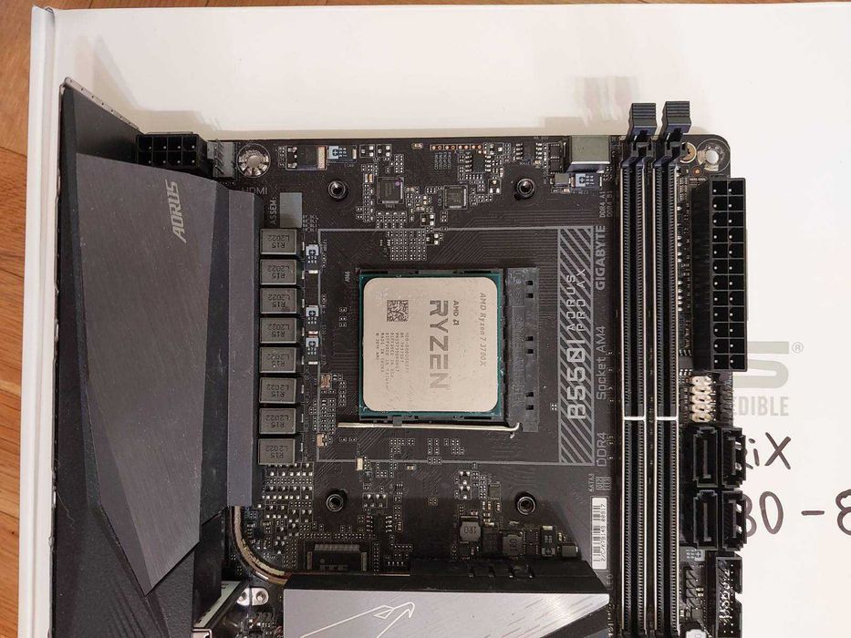 AMD Ryzen 7 3700X + Gigabyte B550i Aorus Pro AX Wi-Fi
