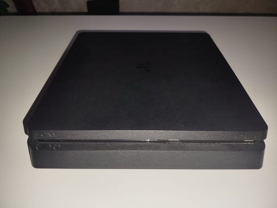 Sony PlayStation 4 slim 1TB
