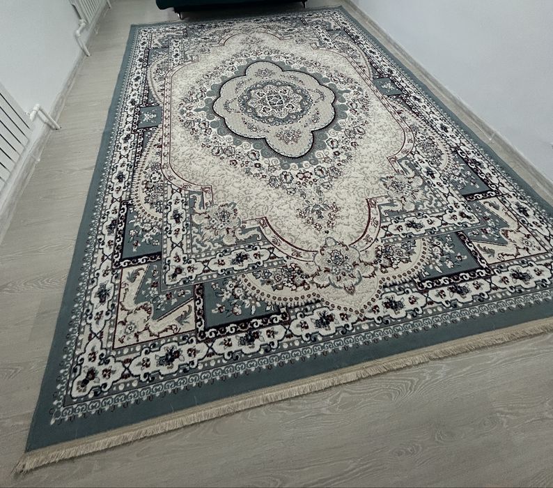 Продам ковёр в хорошом сосотоянии