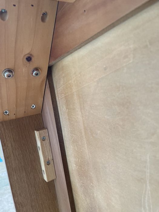 Стол на топчан орех 1,5/1,5