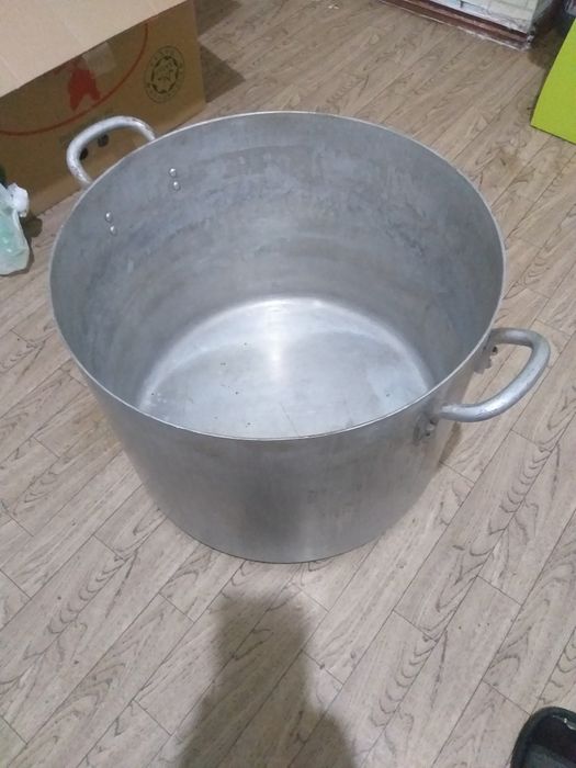 ПРОДАМ кастрюлю советскую