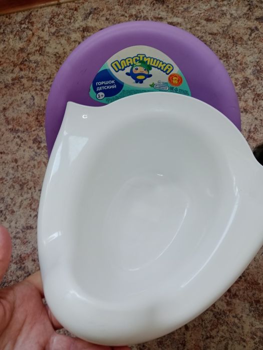 Продам горшок детский