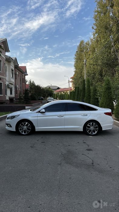 Hyundai Sonata LF