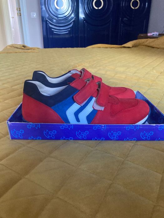 Кроссовки детские