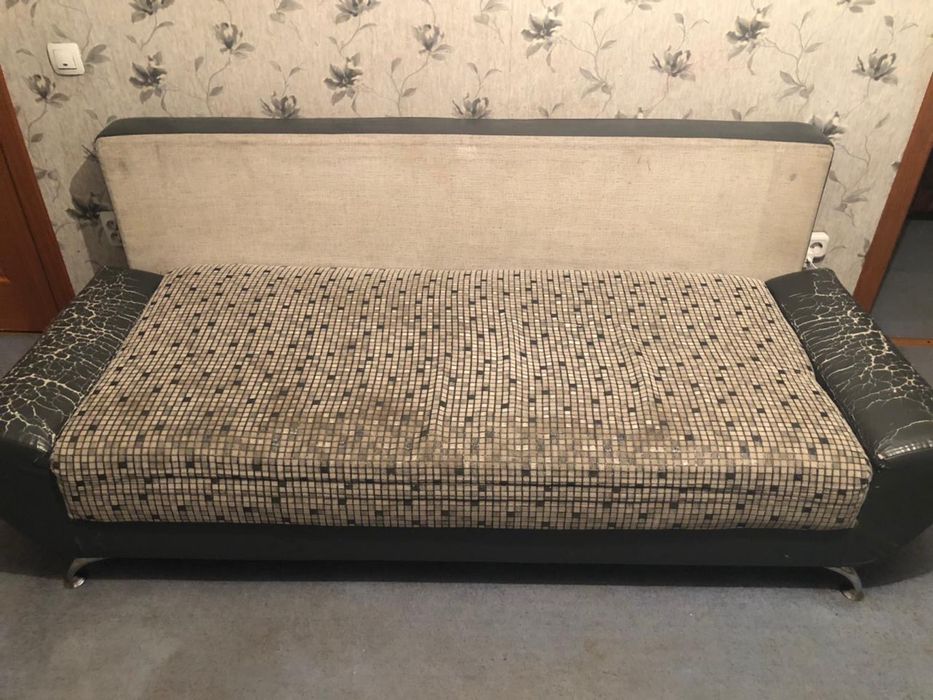 Отдам даром диваны