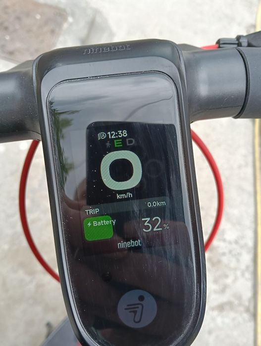 Vând trotineta electrica segaway ninebot max g3  2000 watti