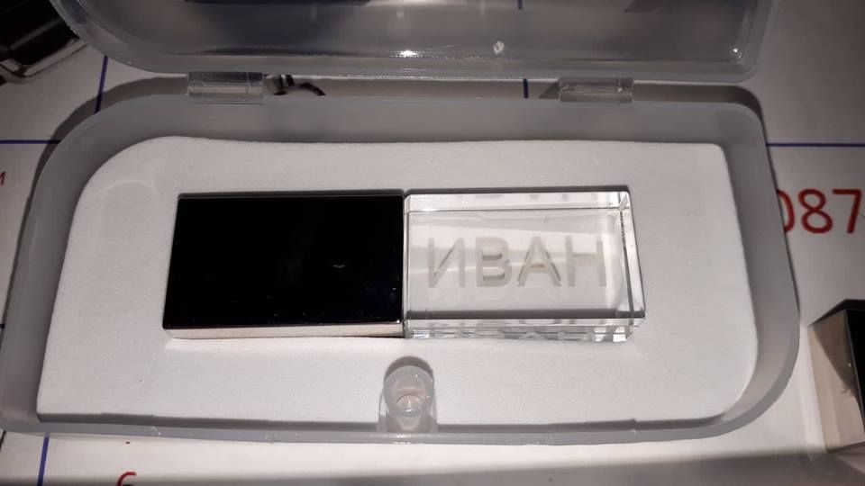 Светещи флашки с някой от най-използваните имена в България