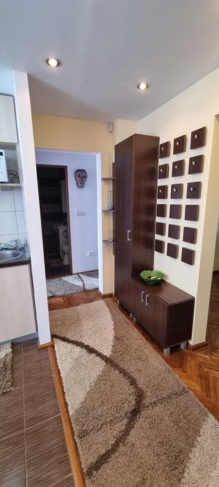Inchiriez apartament cu 3 camere in Tudor complet mobilat si utilat