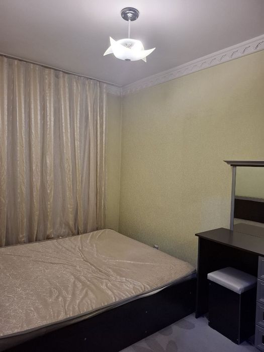 Юнусабад-8,, 3х комнатная. Школа 260