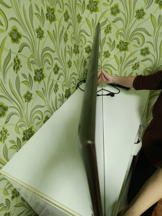 Продам телевизор смарт