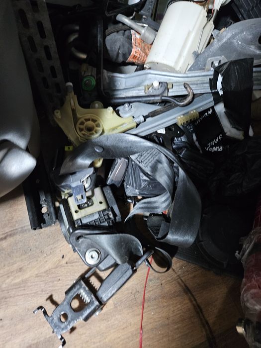 Bancheta + centuri clio 4 + polita portbagaj