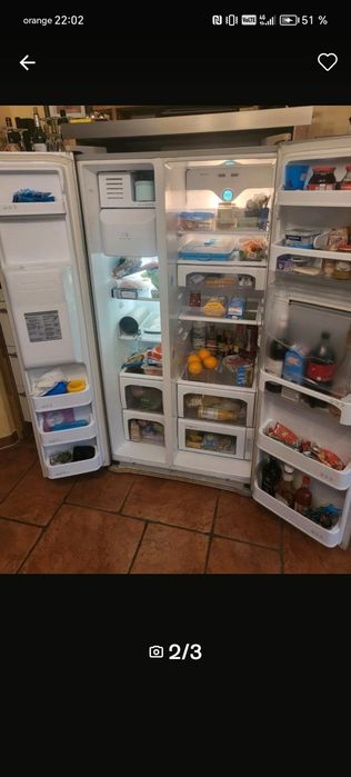 Frigider Side by Side LG, dozator apa, cuburi de gheata