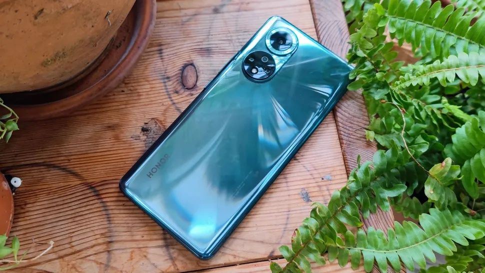 Honor 50, Xotira 8/128GB ROM, Displey: 6.57 dyuymli OLED,120HZz.