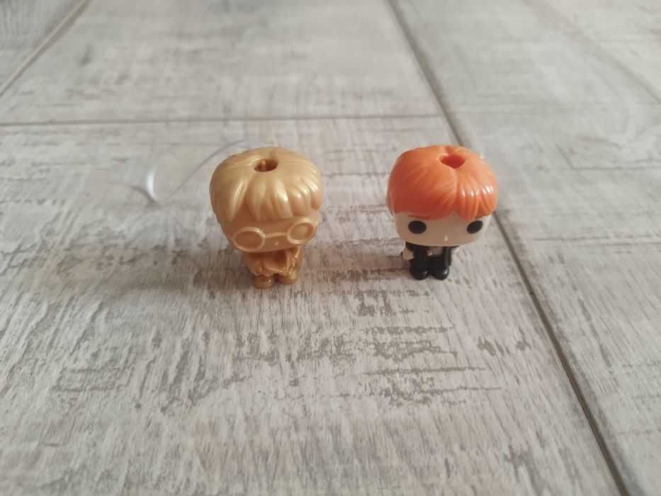 Figurine Kinder Joy 2024 Harry Potter de aur + Ron