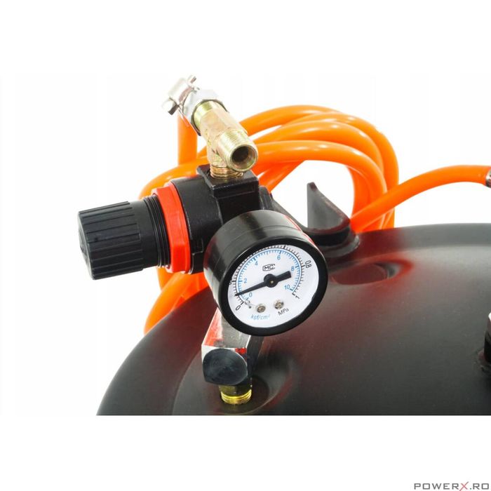 Pistol de vopsit pneumatic cu vas sub presiune separat de 10 litri,