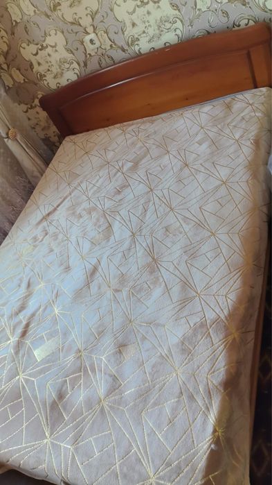 Продам кровать.