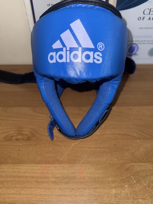 шлем для бокса адидас
