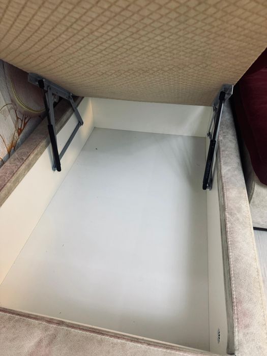 Диван / Мебель для гостинной