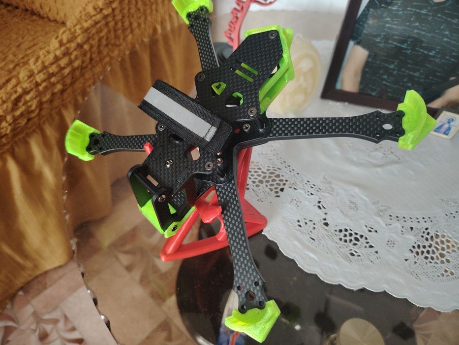 Продам fpv  раму basher 5