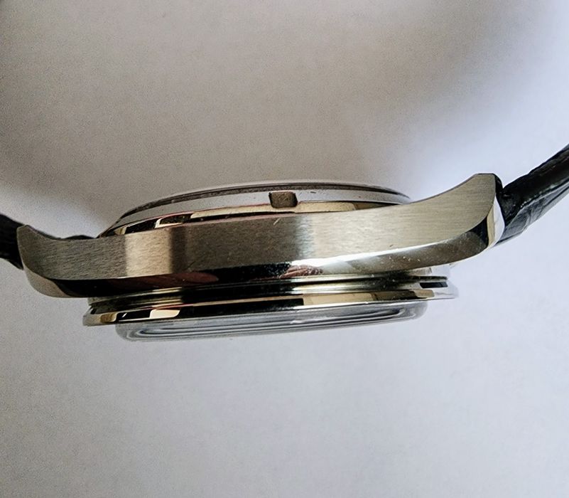 Omega Speedmaster Racing