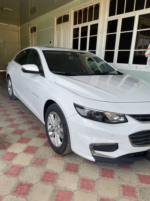 Malibu 2.4 2018 yil  SROCHNA SOTILADI