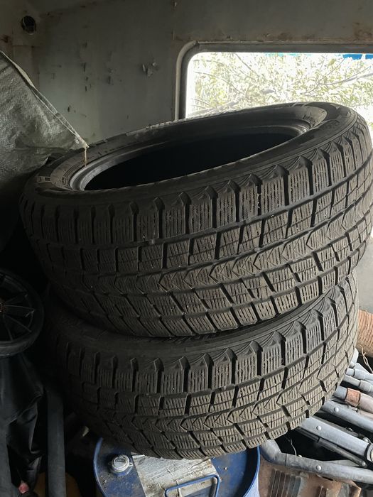 Продам шины от лексус 570