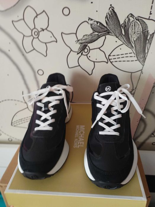 Нови оригинални сникърси MICHAEL KORS (МАЙКЪЛ КОРС)-41 номер