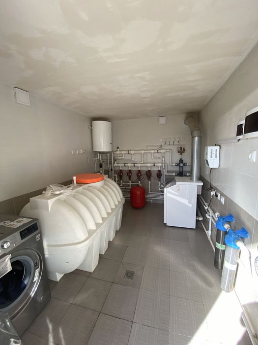 Чиназ 3-этажный дом 10 соток с ремонтом супер цена $135 000