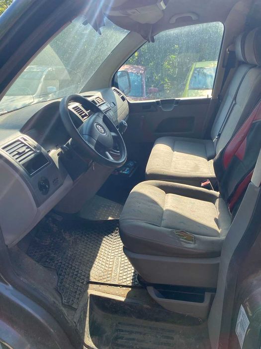 Piese VW TRANSPORTER T5  1.9 din 2005 - axc