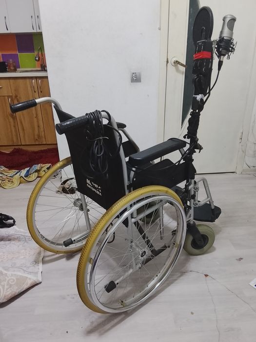 Инвалидная коляска