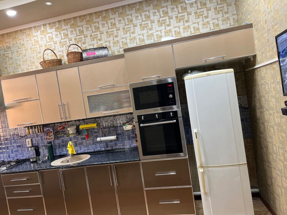 Продается кухонный гарнитур