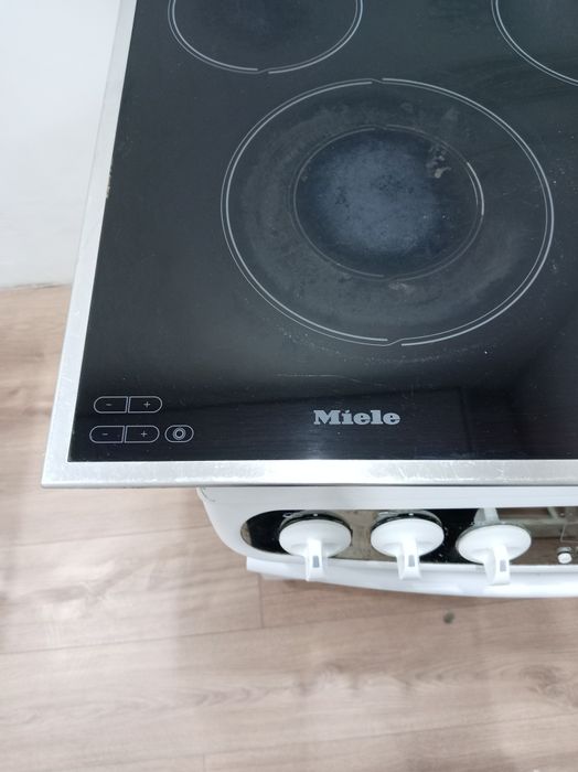 Инвекционная плита Miele