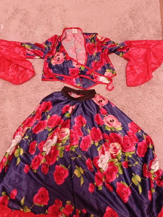 Продам новогоднии костюмы