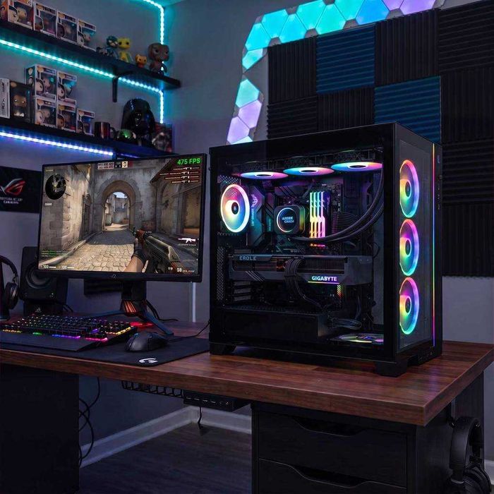 componente pc gaming RTX 4070 Ryzen 5700x 32gb in Garantie inca 1 an peste 400 FPS Counter Strike Pubg Fortnite
