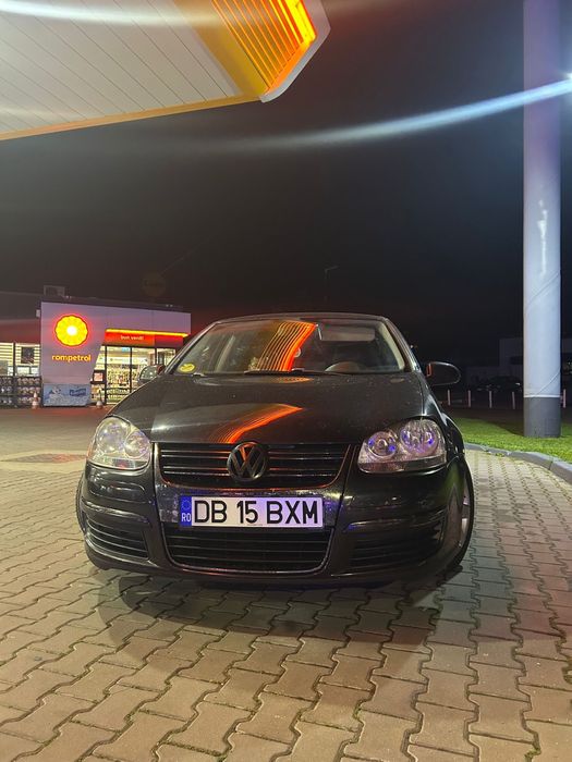 Vand golf 5 2.0. Disel 140 cai bkd fiscal pe loc 6500 lei fix
