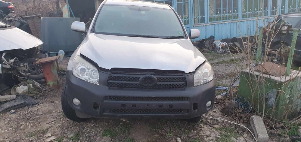 Dezmembrez Toyota RAV4 2.0 2.2 Avensis Corolla Honda CR-V