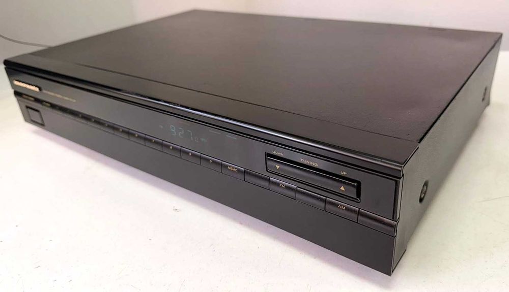 Marantz ST-40 – Tuner – Sunet Clar Mega Bass pentru amplificator