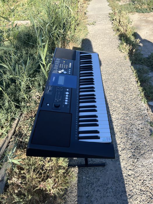Синтезатор Yamaha YPT-330