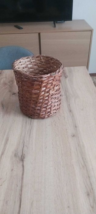 Плетен кош за чадъри