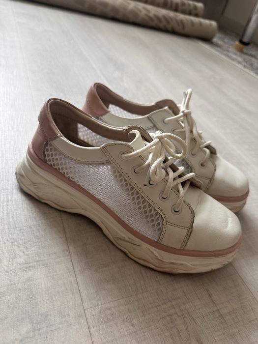 Кроссовки доя девочек