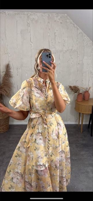 Уникални 3D рокли с флорални мотиви