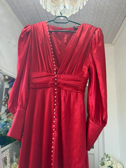 Rochie satin roșie