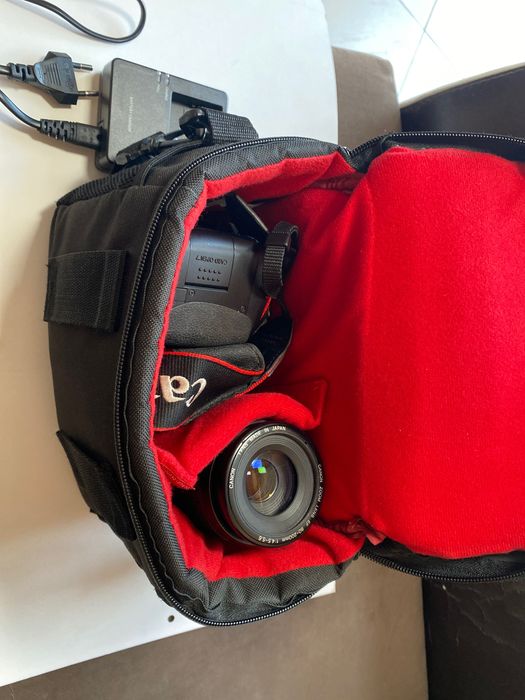 Фотоапарат Canon EOS 550D с два обектива