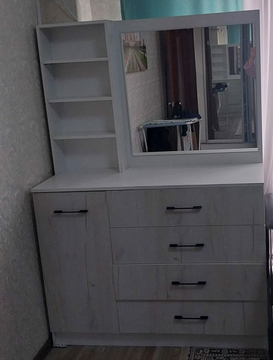 Продам белый  комод в хорошем состоянии