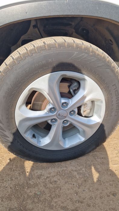 Продам машину kia sorento