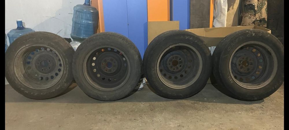 Диски тойотп с шинами (штамп)
