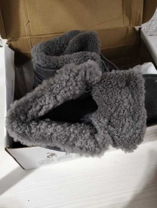 Зимние кроссовки унисекс