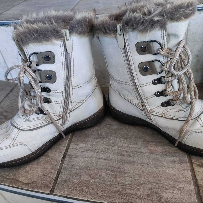 Боти апрески в бяло