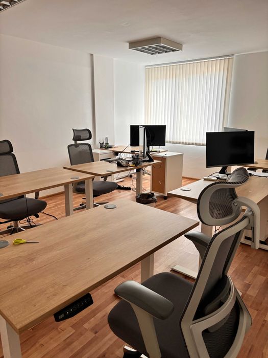 Офис под наем, център ЖП гара