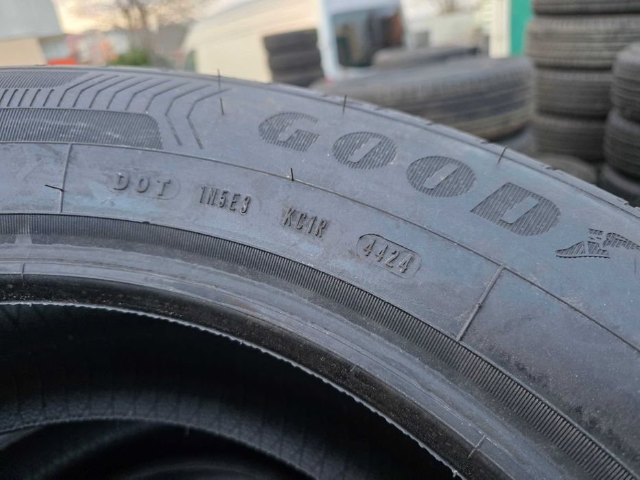 4бр Нови летни гуми 215 65 17 - Goodyear
